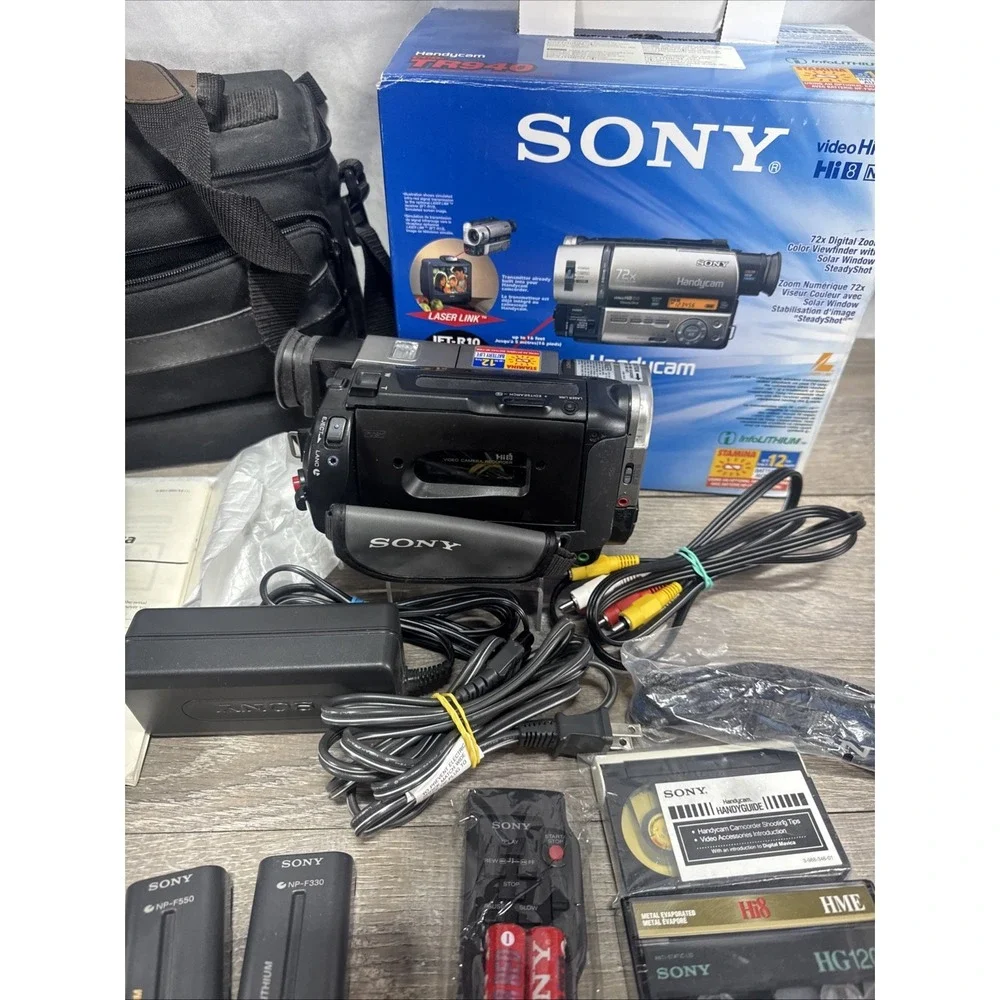 Sony Handycam CCD-TR940 Hi8 XR Camcorder NightShot SteadyShot – TESTED W/REMOTE
